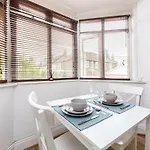 Street Lane Roundhay Apartment