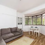 Street Lane Roundhay Apartment Leeds (West Yorkshire)