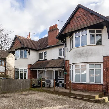 Apartament Street Lane Roundhay Leeds (West Yorkshire)