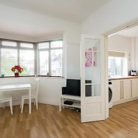 Street Lane Roundhay