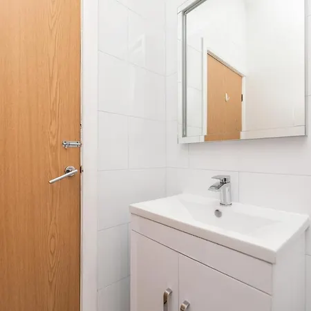 Street Lane Roundhay 아파트