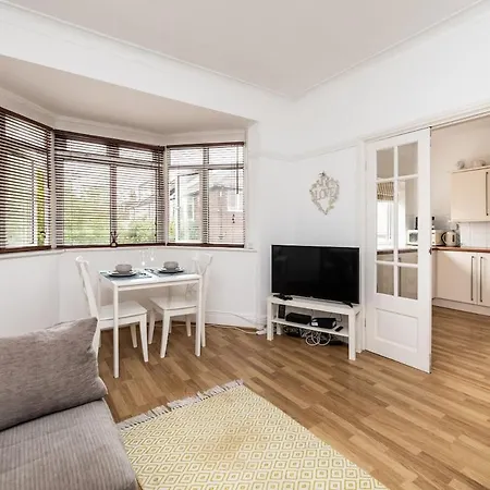 Street Lane Roundhay Апартаменты *
