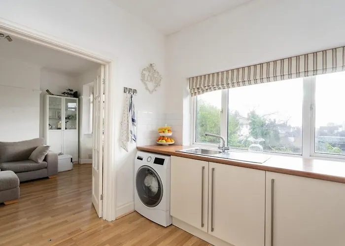 Street Lane Roundhay Leeds (West Yorkshire)