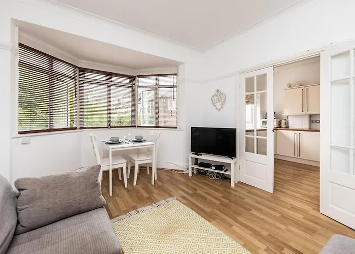 Street Lane Roundhay Apartment *